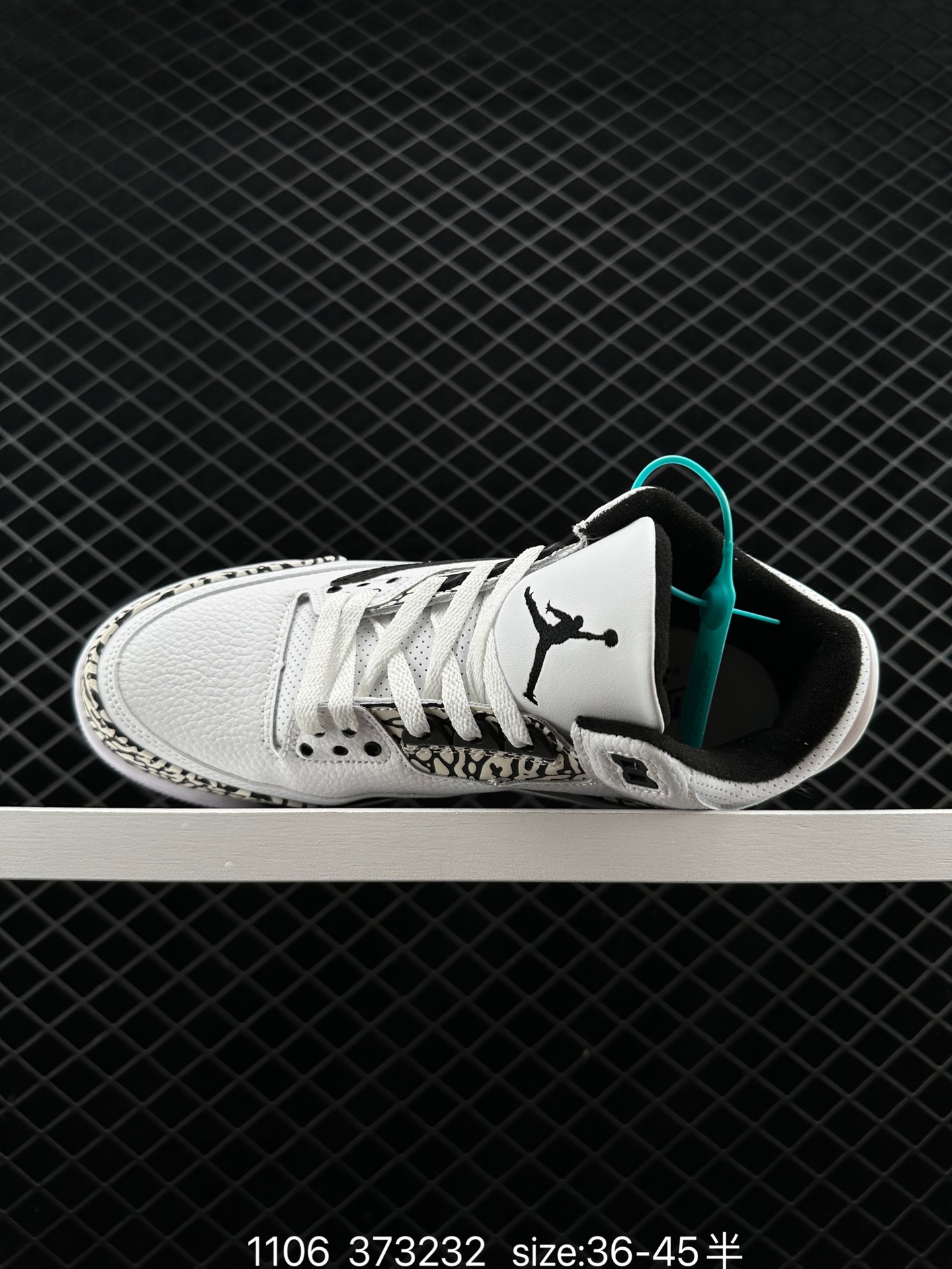 Air Jordan 3 Retro ”Hide and Sneak“